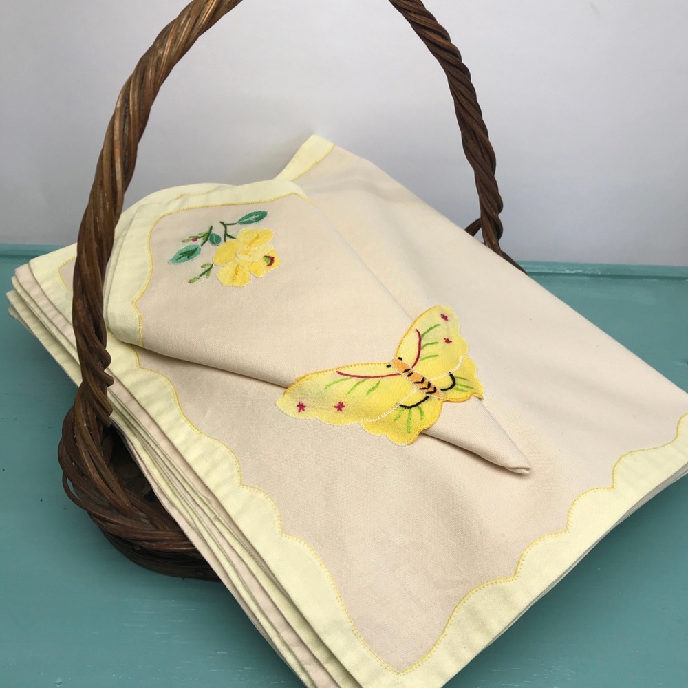 Vintage Placemats with Matching Napkins, Set of 6, Cotton with Appliqué